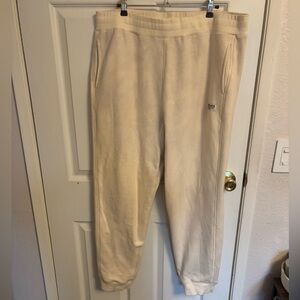 Undefeated Cream Off-White Jogger Sweatpants, XL